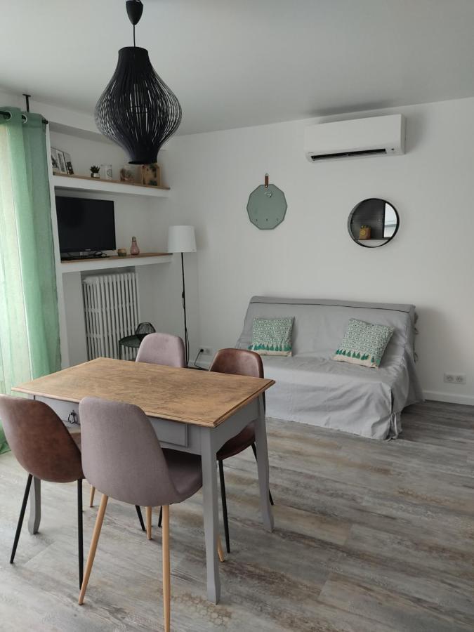 Appartement Climatise Avec Balcon,Wifi, Proche Remparts 아비뇽 외부 사진